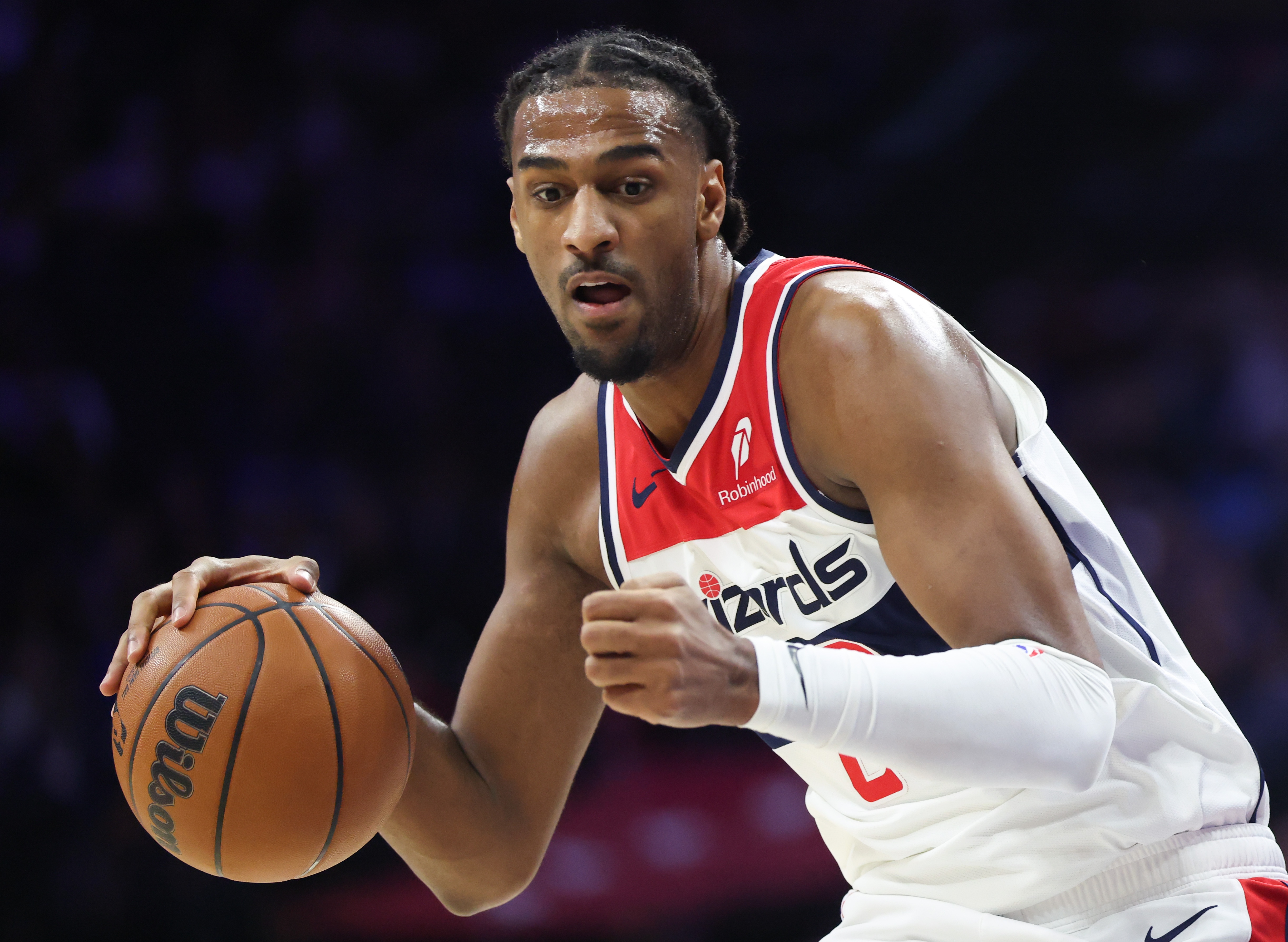 亿万28下载-全靠你了！萨尔上半场10中8高效砍下18+3+3 第二节单节11分